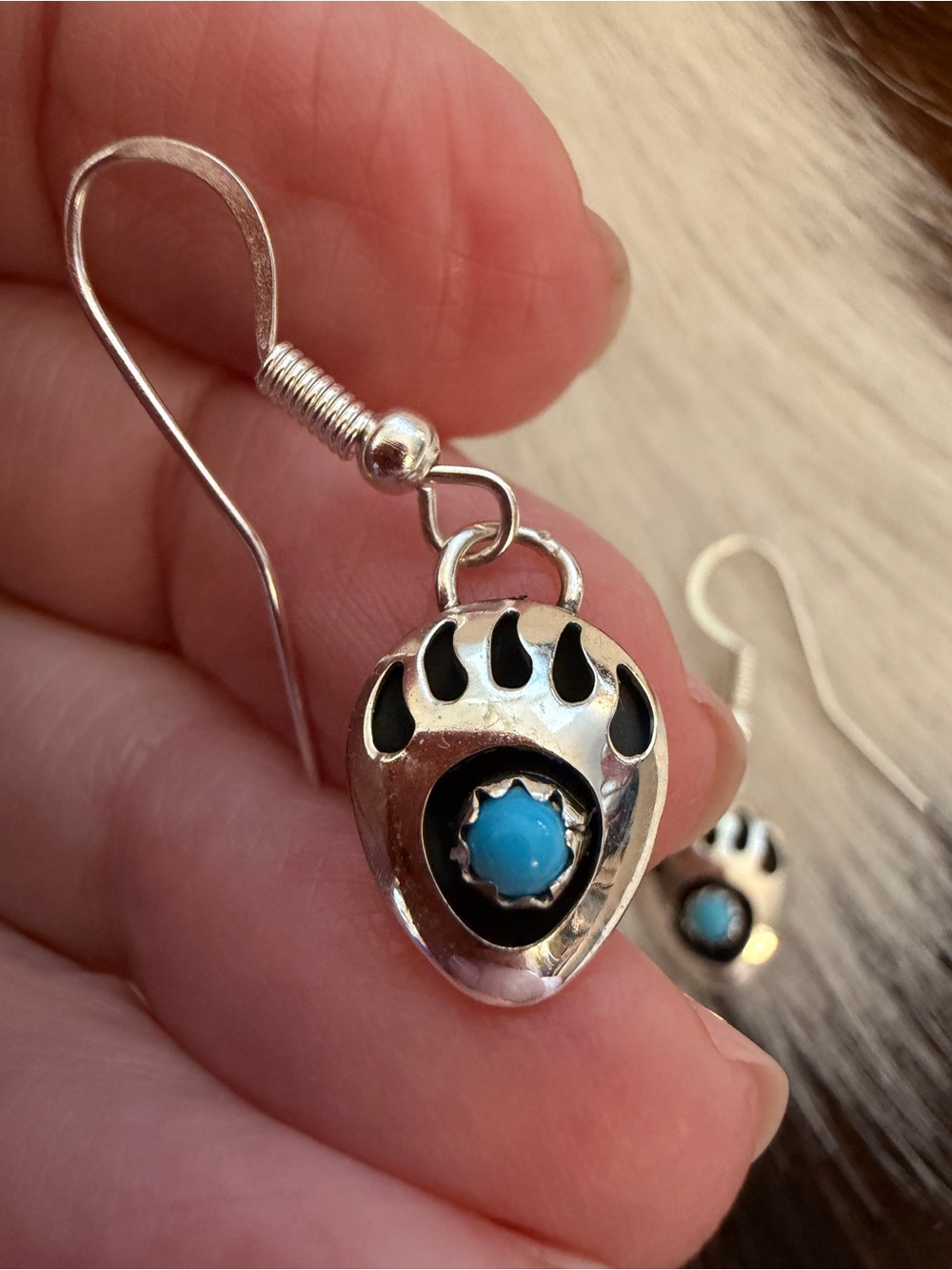 ❤️ Native Made Navajo Bear Paw Turquoise Sterling Silver Dangle Earrings 1.19”L - Picture 10 of 13